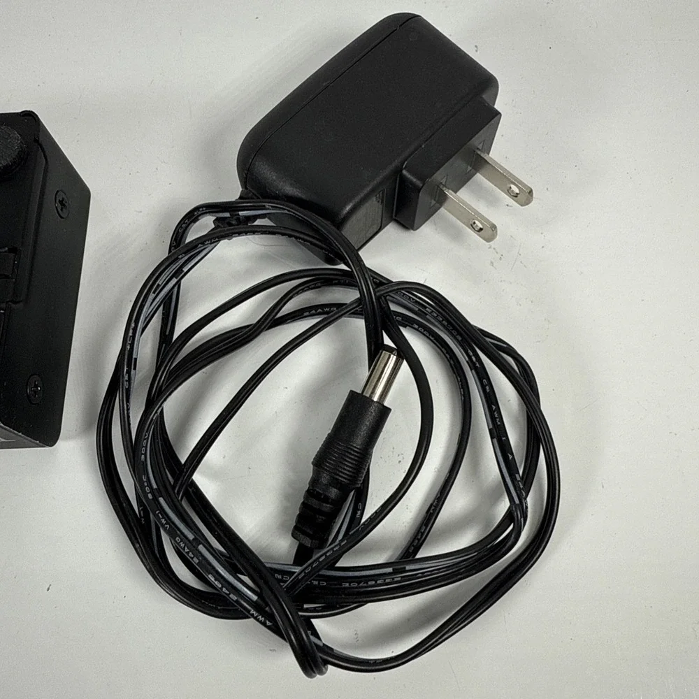TruLink C2G 2-Port HDMI Splitter W Power Cable 40471